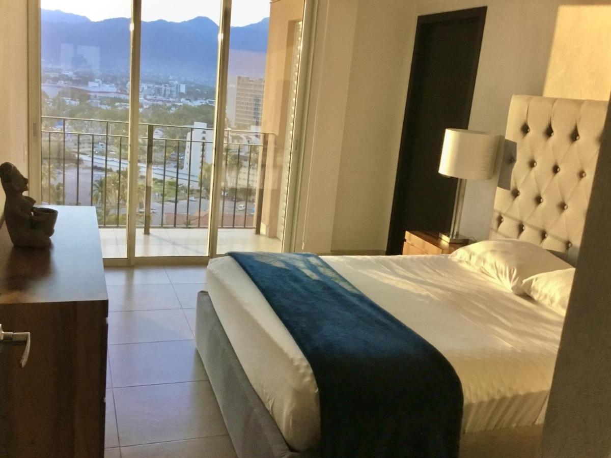 Apartamentos Grand Venetian Puerto Vallarta Bagian luar foto