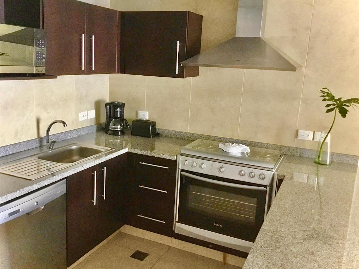 Apartamentos Grand Venetian Puerto Vallarta Bagian luar foto