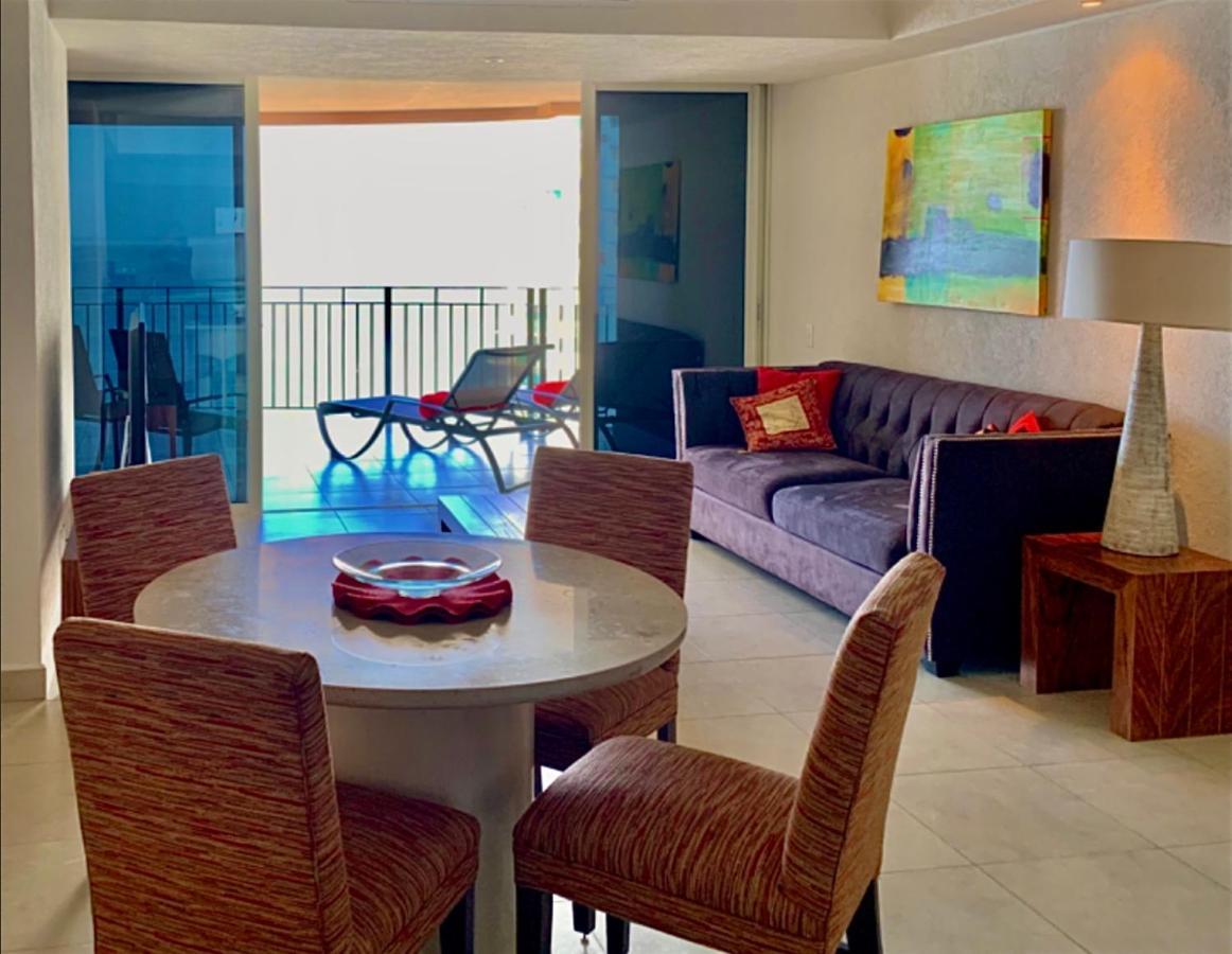 Apartamentos Grand Venetian Puerto Vallarta Bagian luar foto