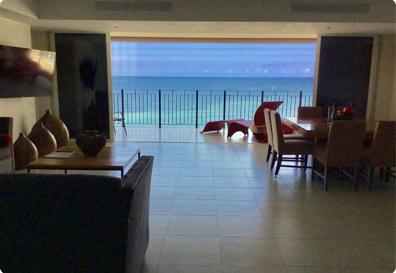 Apartamentos Grand Venetian Puerto Vallarta Bagian luar foto