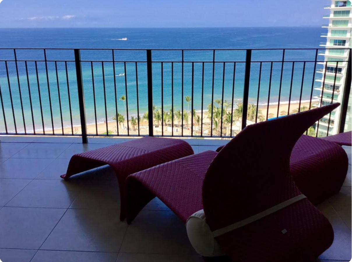 Apartamentos Grand Venetian Puerto Vallarta Bagian luar foto