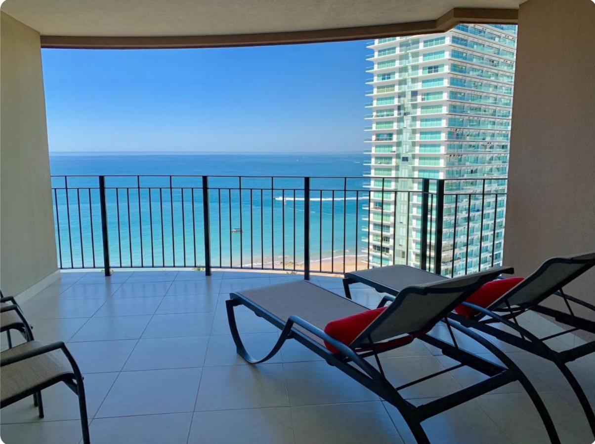 Apartamentos Grand Venetian Puerto Vallarta Bagian luar foto