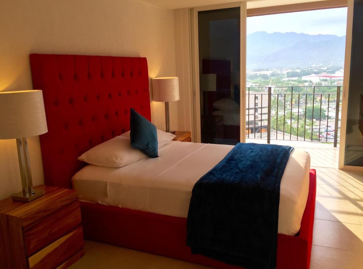 Apartamentos Grand Venetian Puerto Vallarta Bagian luar foto