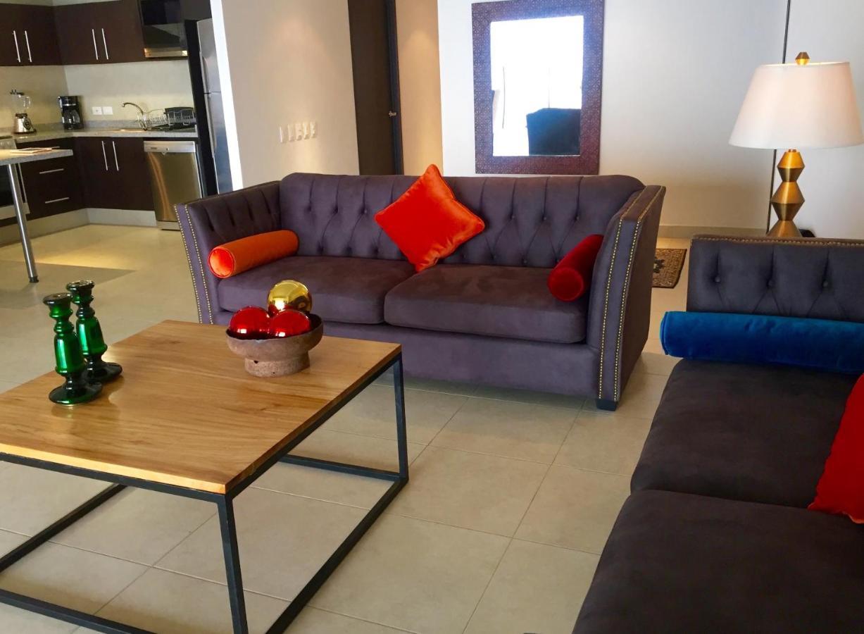 Apartamentos Grand Venetian Puerto Vallarta Bagian luar foto